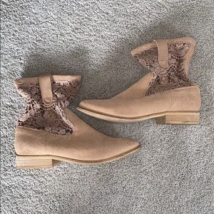 Sand Crochet Suede Ankle Boots